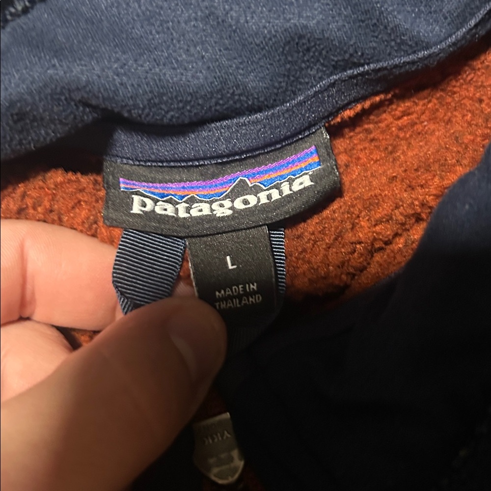 Patagonia zip up - Picture 3 of 3